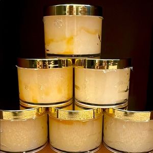 Honey and sugar are a winning combination to skin leaving healthy, glowing skin.